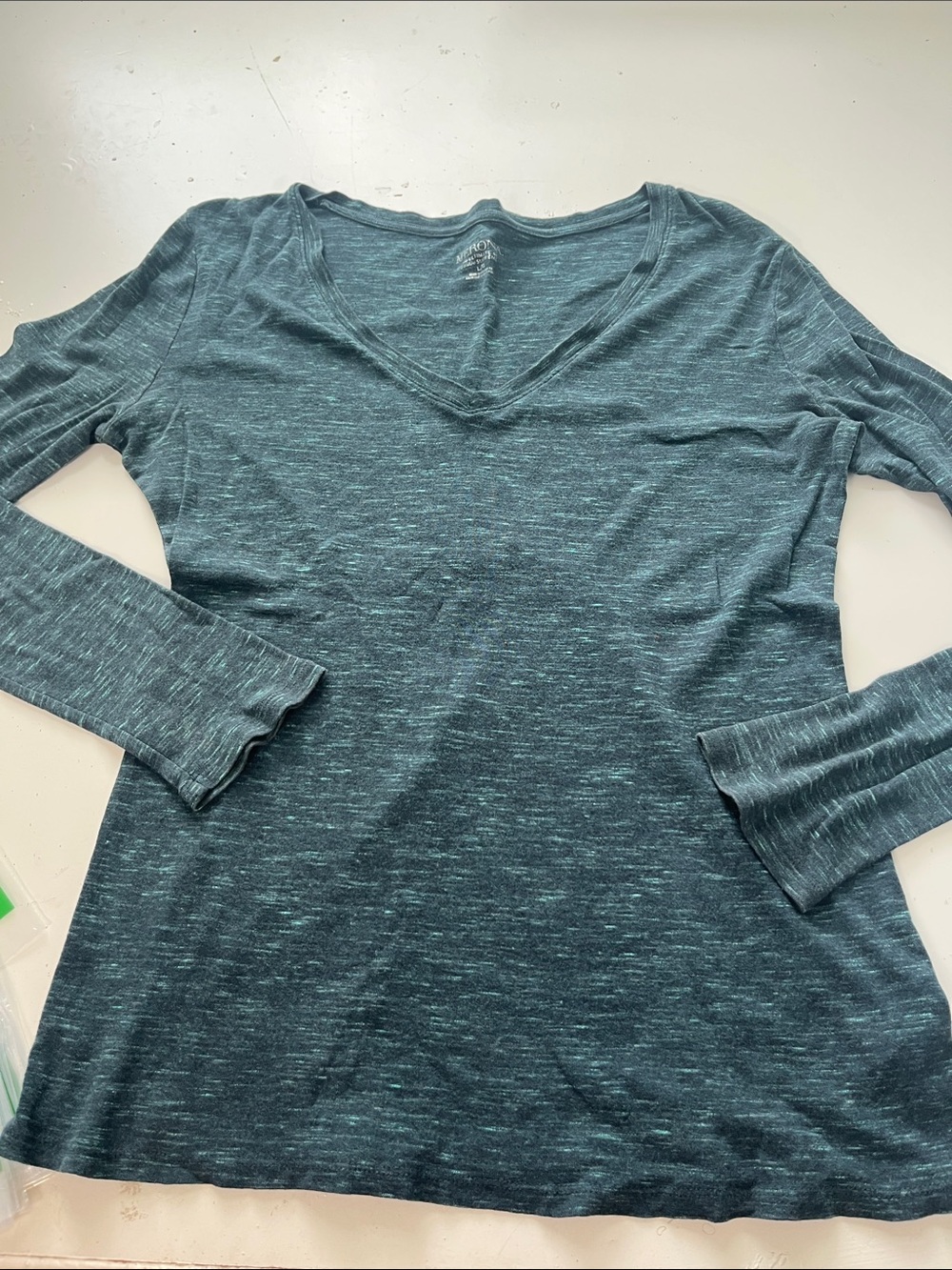 Merona Large Green Heathered Long Sleeve V Neck Ultimate Tee Shirt